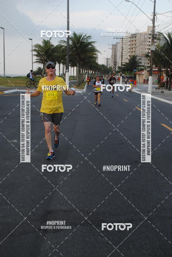 Buy your photos of the eventguia 13K Praia Grande on Fotop
