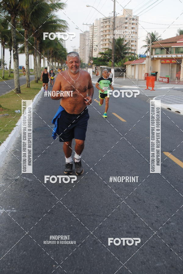 Buy your photos of the eventguia 13K Praia Grande on Fotop