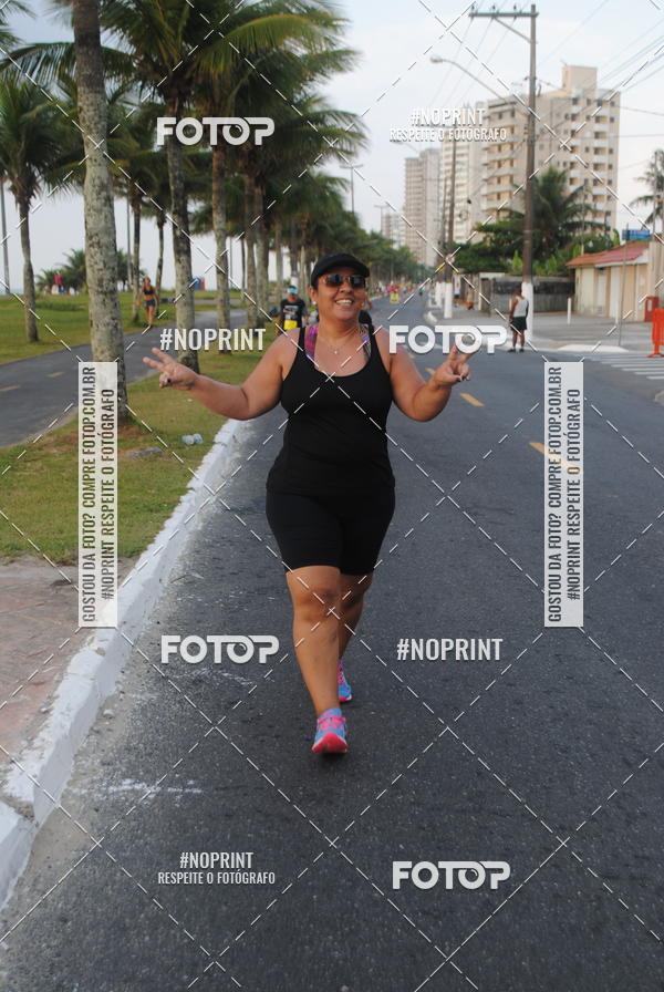 Buy your photos of the eventguia 13K Praia Grande on Fotop