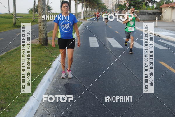 Buy your photos of the eventguia 13K Praia Grande on Fotop