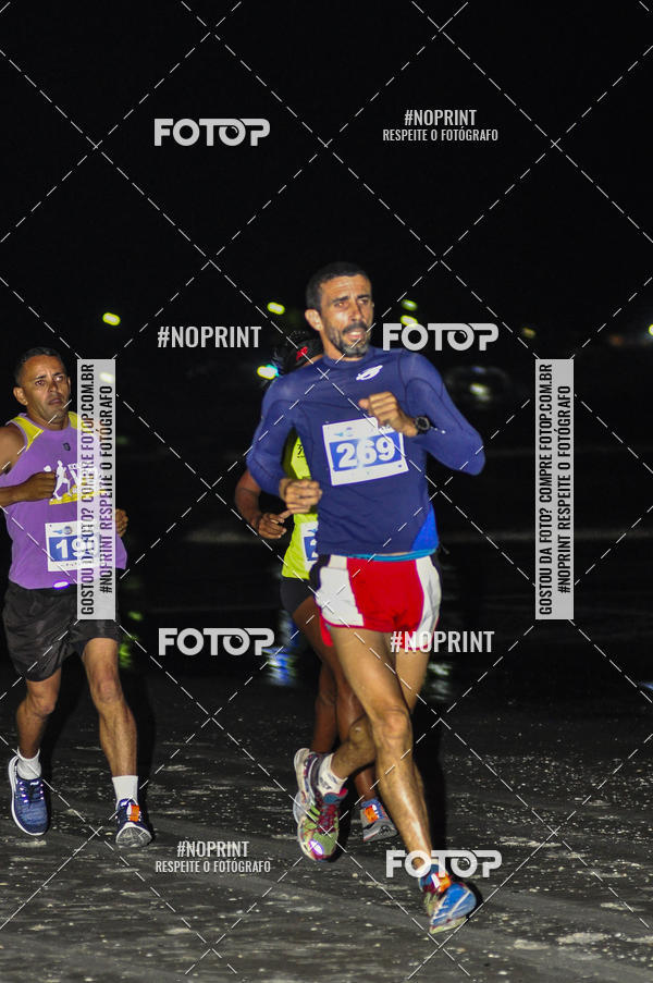 Buy your photos of the eventSummer Night Run - Praia do Forte on Fotop