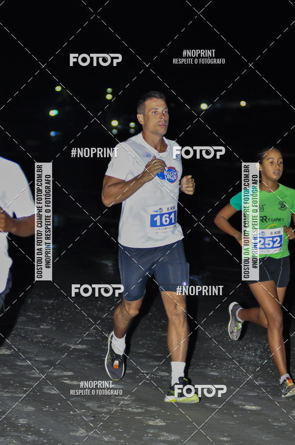 Buy your photos of the eventSummer Night Run - Praia do Forte on Fotop