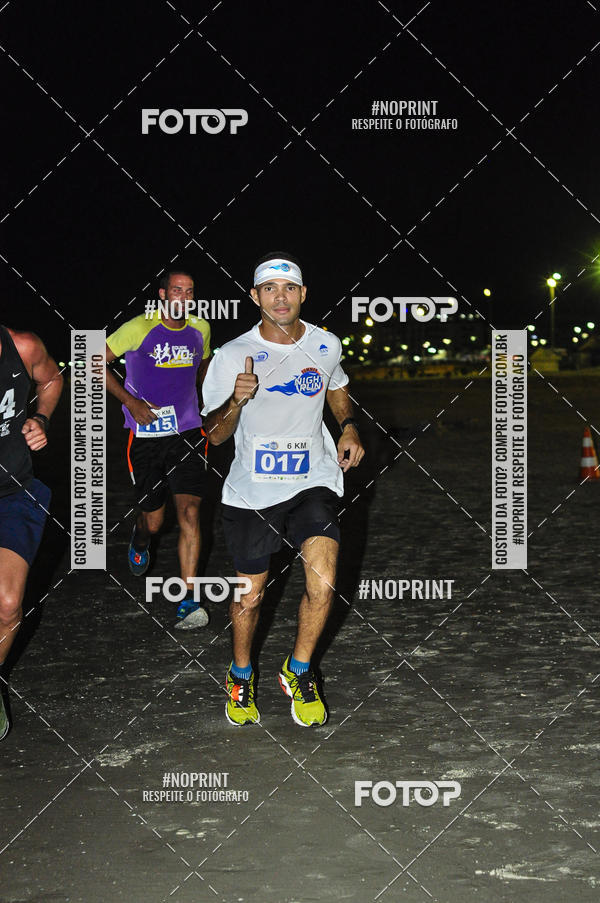 Buy your photos of the eventSummer Night Run - Praia do Forte on Fotop