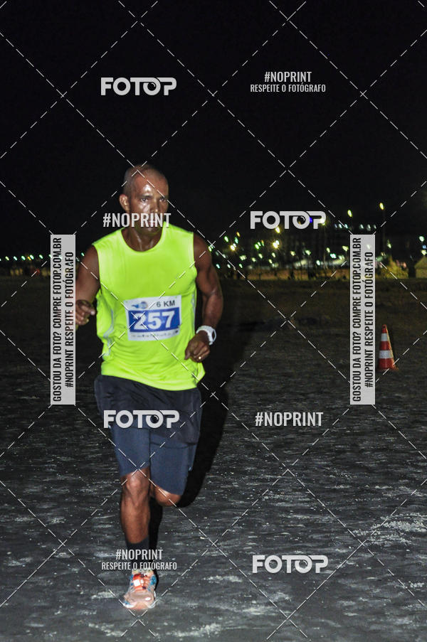 Buy your photos of the eventSummer Night Run - Praia do Forte on Fotop