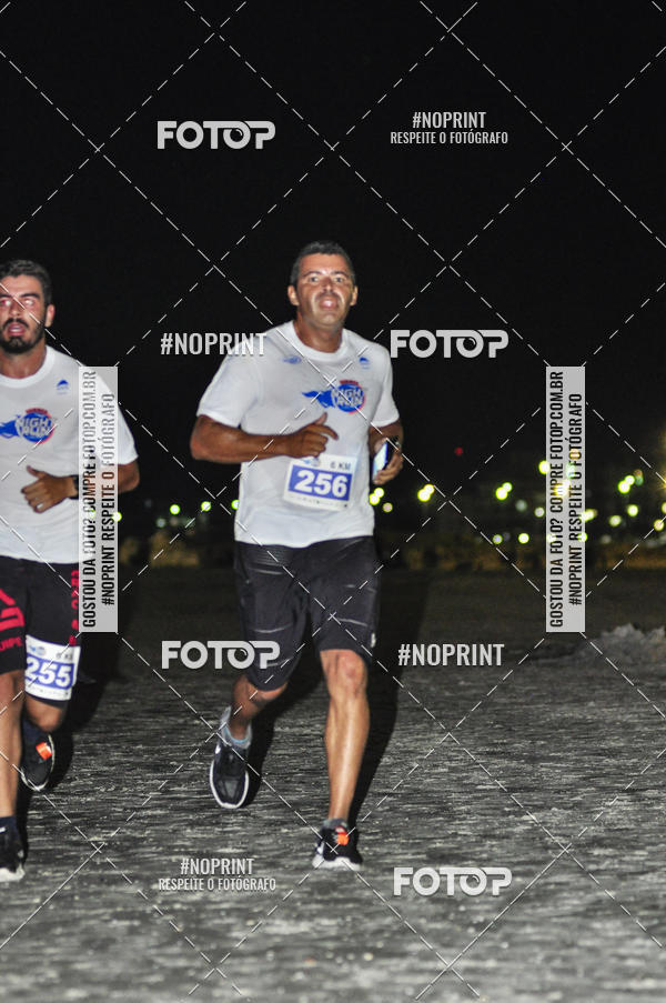 Buy your photos of the eventSummer Night Run - Praia do Forte on Fotop