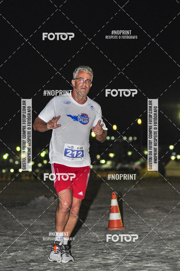 Buy your photos of the eventSummer Night Run - Praia do Forte on Fotop