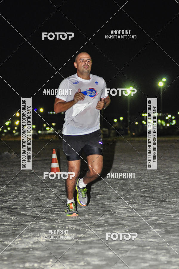 Buy your photos of the eventSummer Night Run - Praia do Forte on Fotop