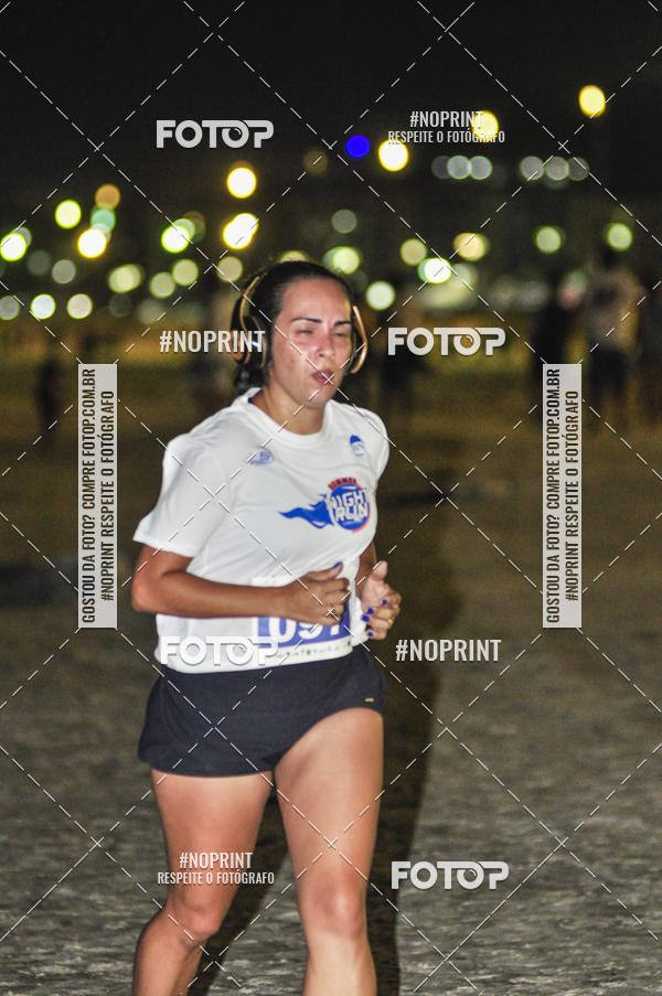 Buy your photos of the eventSummer Night Run - Praia do Forte on Fotop