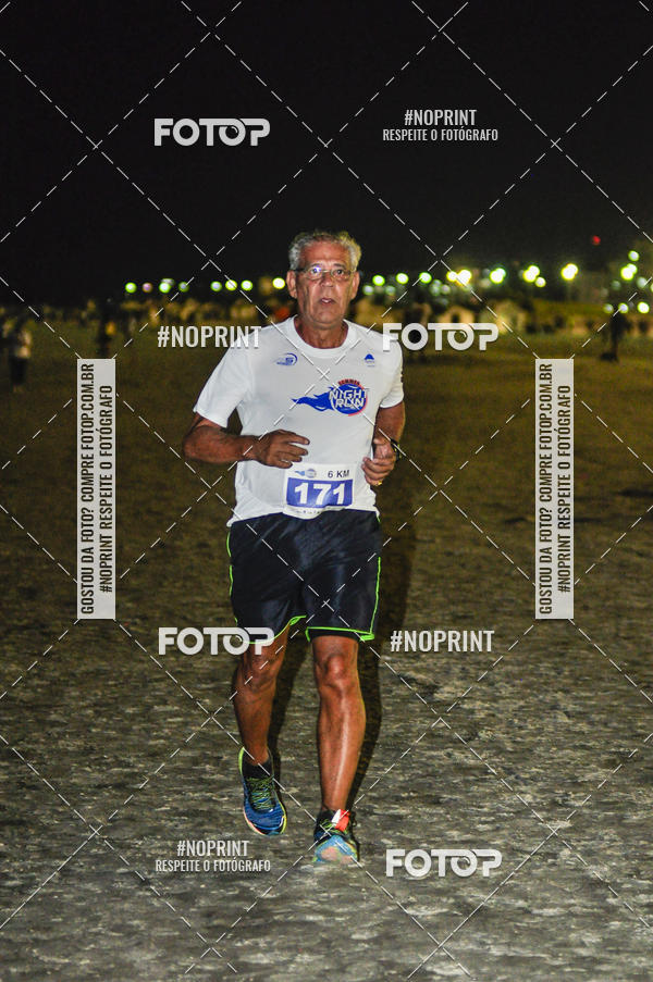 Buy your photos of the eventSummer Night Run - Praia do Forte on Fotop