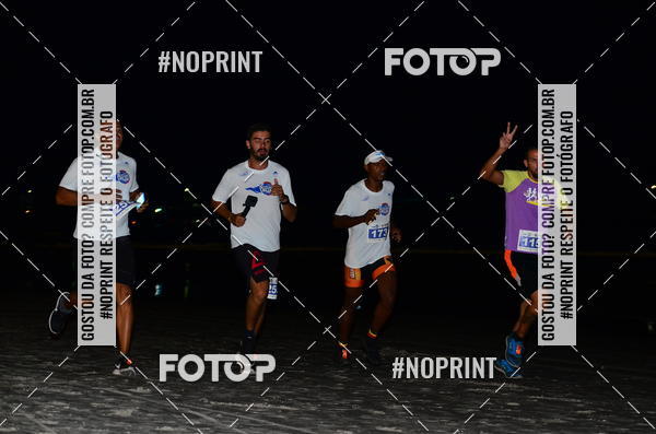 Buy your photos of the eventSummer Night Run - Praia do Forte on Fotop