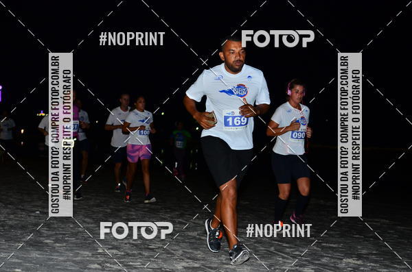Buy your photos of the eventSummer Night Run - Praia do Forte on Fotop