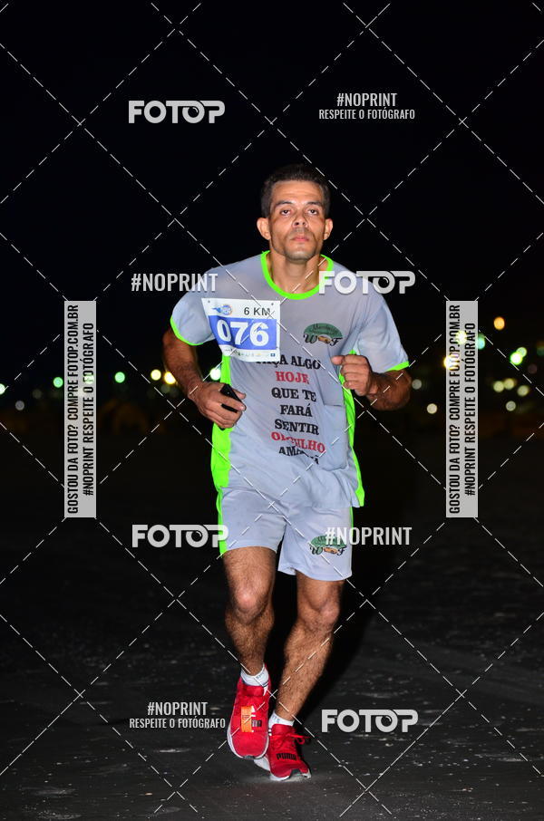 Buy your photos of the eventSummer Night Run - Praia do Forte on Fotop