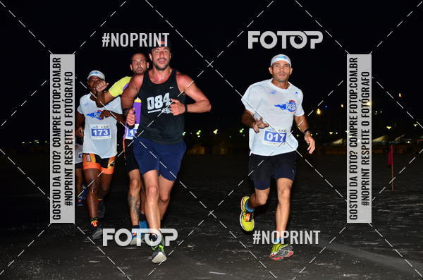 Buy your photos of the eventSummer Night Run - Praia do Forte on Fotop