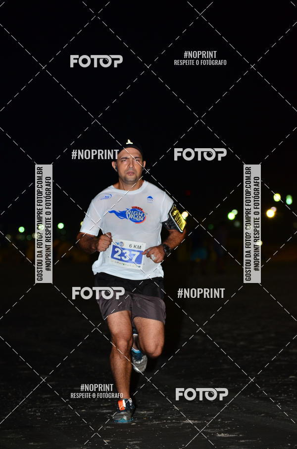 Buy your photos of the eventSummer Night Run - Praia do Forte on Fotop