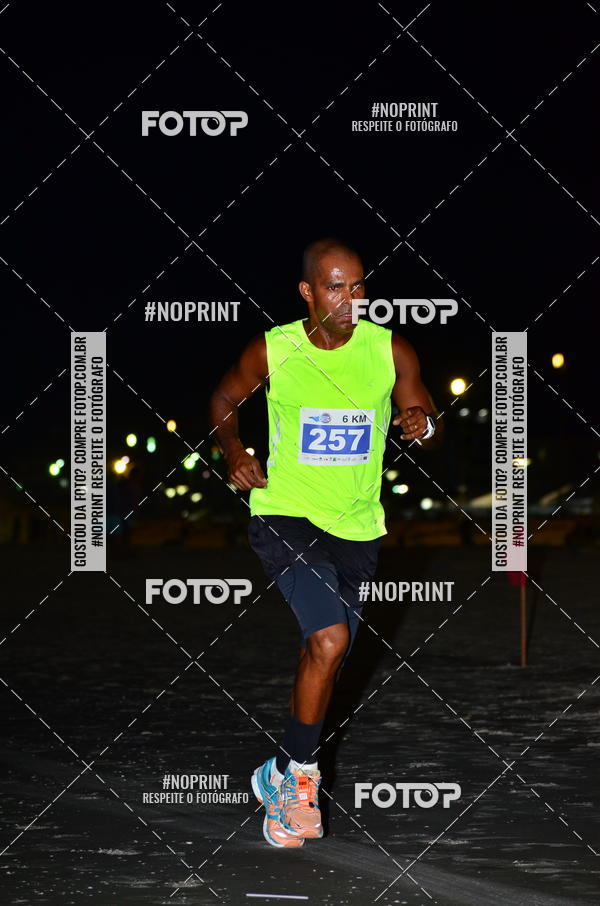 Buy your photos of the eventSummer Night Run - Praia do Forte on Fotop