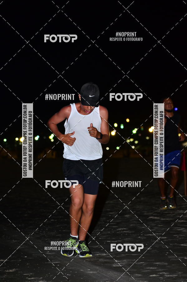 Buy your photos of the eventSummer Night Run - Praia do Forte on Fotop