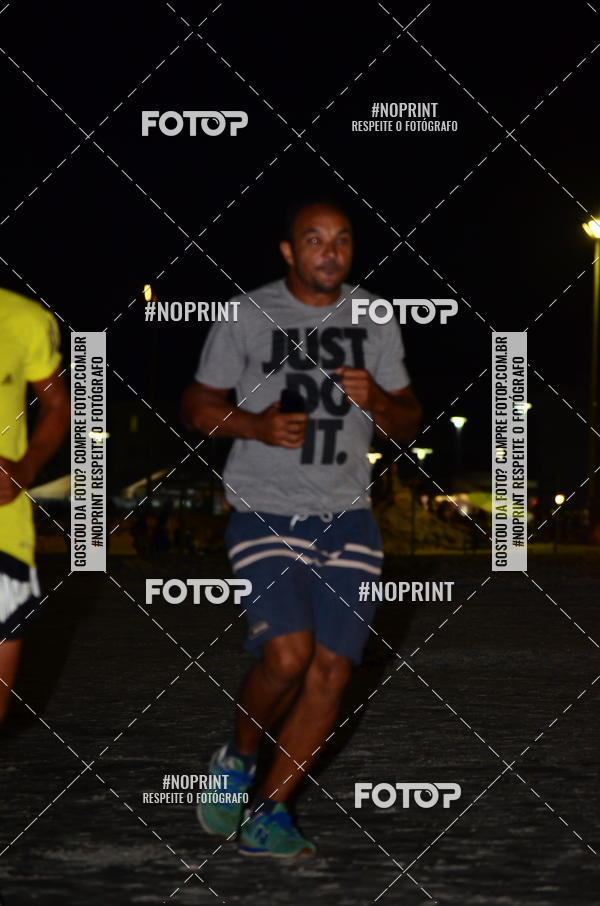 Buy your photos of the eventSummer Night Run - Praia do Forte on Fotop