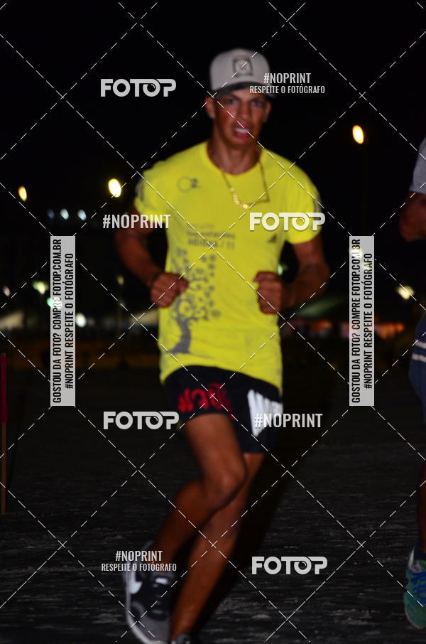 Buy your photos of the eventSummer Night Run - Praia do Forte on Fotop