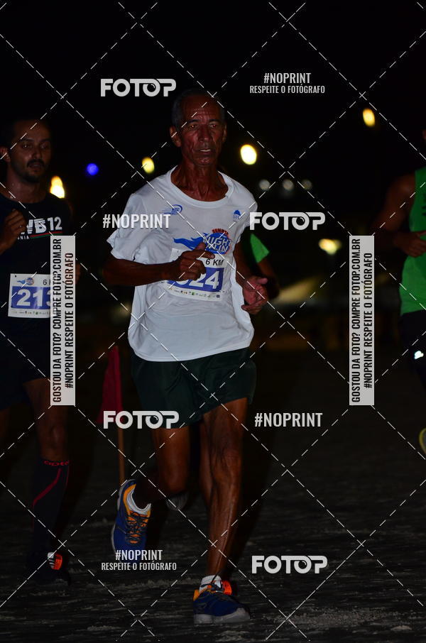 Buy your photos of the eventSummer Night Run - Praia do Forte on Fotop