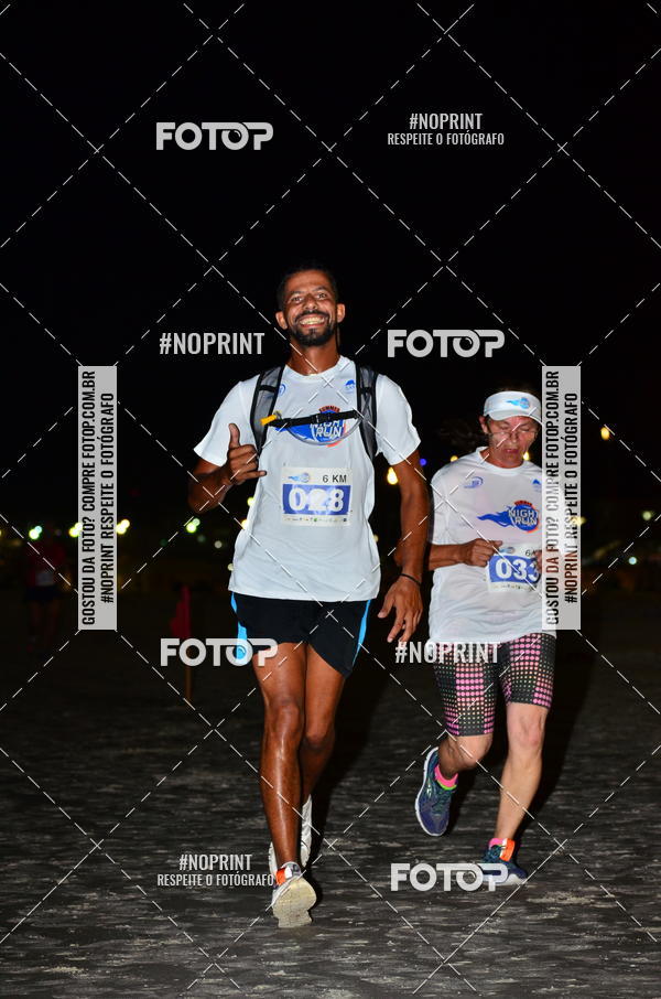 Buy your photos of the eventSummer Night Run - Praia do Forte on Fotop