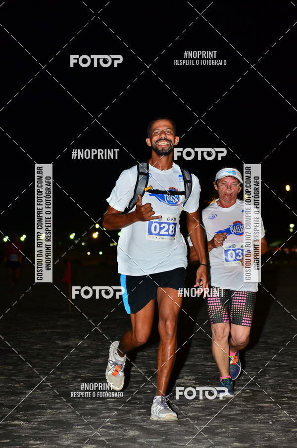 Buy your photos of the eventSummer Night Run - Praia do Forte on Fotop