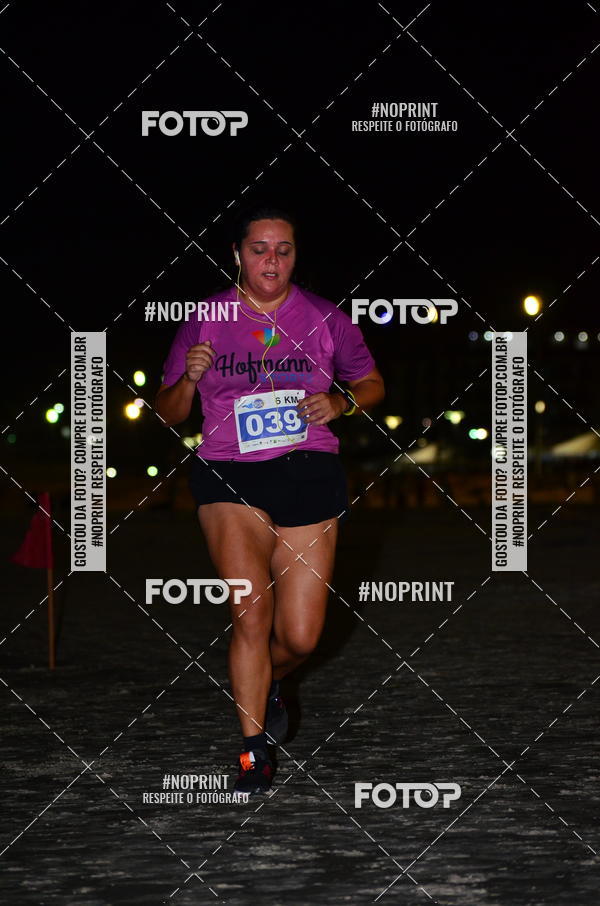 Buy your photos of the eventSummer Night Run - Praia do Forte on Fotop