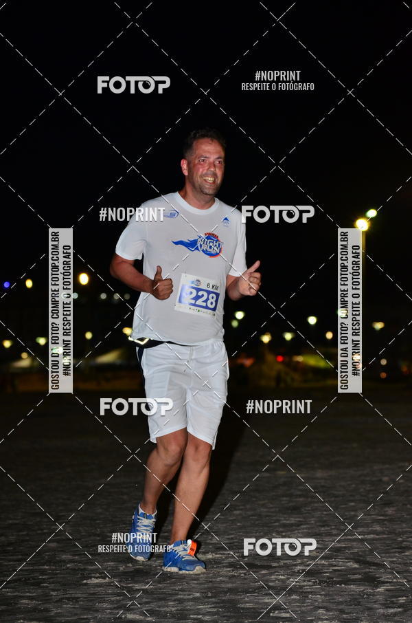 Buy your photos of the eventSummer Night Run - Praia do Forte on Fotop