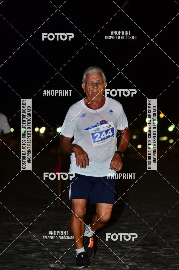 Buy your photos of the eventSummer Night Run - Praia do Forte on Fotop