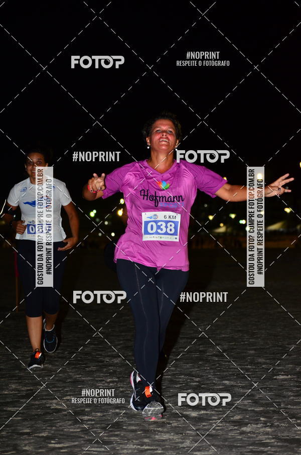 Buy your photos of the eventSummer Night Run - Praia do Forte on Fotop