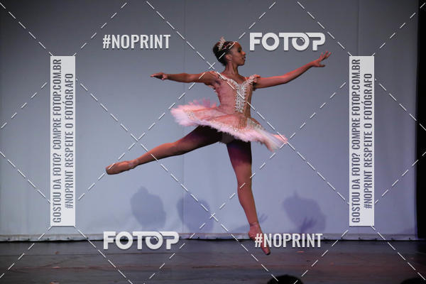 Buy your photos of the eventFORMATURA LILIAN GUMIEIRO on Fotop