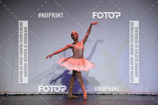 Buy your photos of the eventFORMATURA LILIAN GUMIEIRO on Fotop