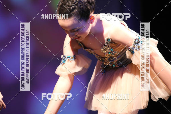 Buy your photos of the eventFORMATURA LILIAN GUMIEIRO on Fotop