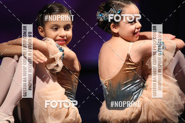 Buy your photos of the eventFORMATURA LILIAN GUMIEIRO on Fotop