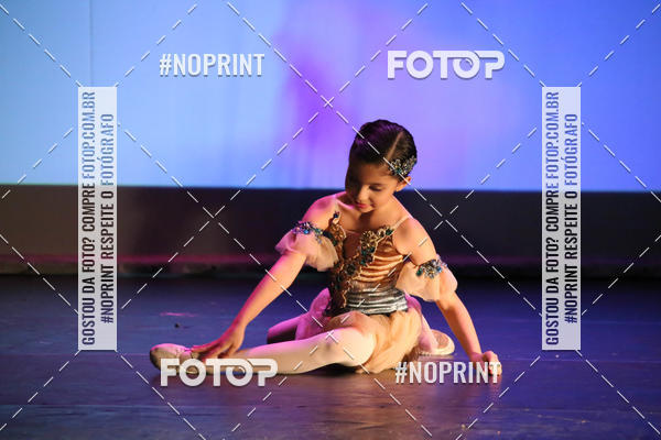Buy your photos of the eventFORMATURA LILIAN GUMIEIRO on Fotop