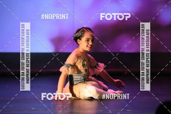 Buy your photos of the eventFORMATURA LILIAN GUMIEIRO on Fotop