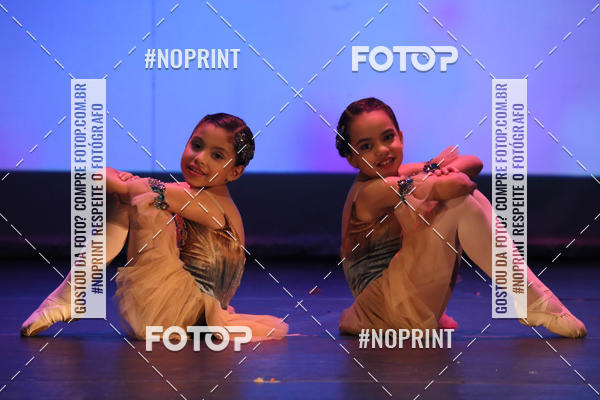 Buy your photos of the eventFORMATURA LILIAN GUMIEIRO on Fotop