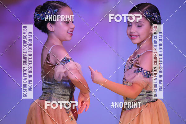 Buy your photos of the eventFORMATURA LILIAN GUMIEIRO on Fotop