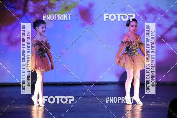 Buy your photos of the eventFORMATURA LILIAN GUMIEIRO on Fotop