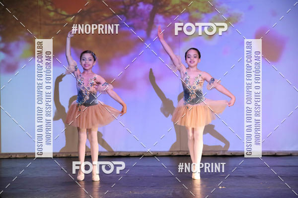 Buy your photos of the eventFORMATURA LILIAN GUMIEIRO on Fotop