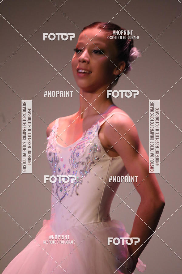 Buy your photos of the eventFORMATURA LILIAN GUMIEIRO on Fotop
