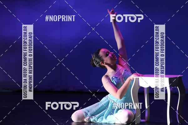 Buy your photos of the eventFORMATURA LILIAN GUMIEIRO on Fotop
