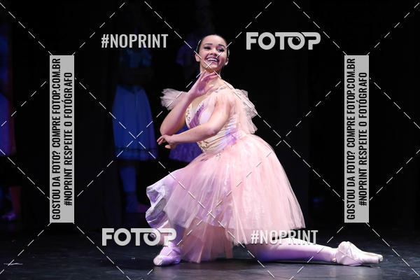 Buy your photos of the eventFORMATURA LILIAN GUMIEIRO on Fotop