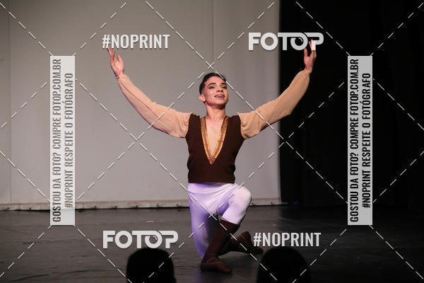 Buy your photos of the eventFORMATURA LILIAN GUMIEIRO on Fotop