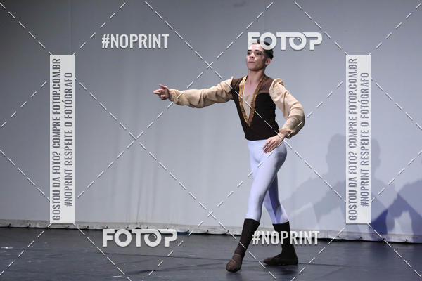 Buy your photos of the eventFORMATURA LILIAN GUMIEIRO on Fotop