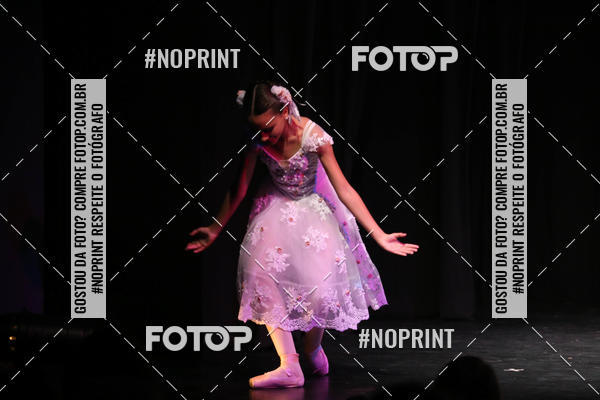Buy your photos of the eventFORMATURA LILIAN GUMIEIRO on Fotop