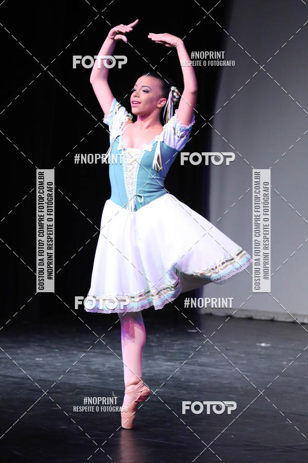 Buy your photos of the eventFORMATURA LILIAN GUMIEIRO on Fotop