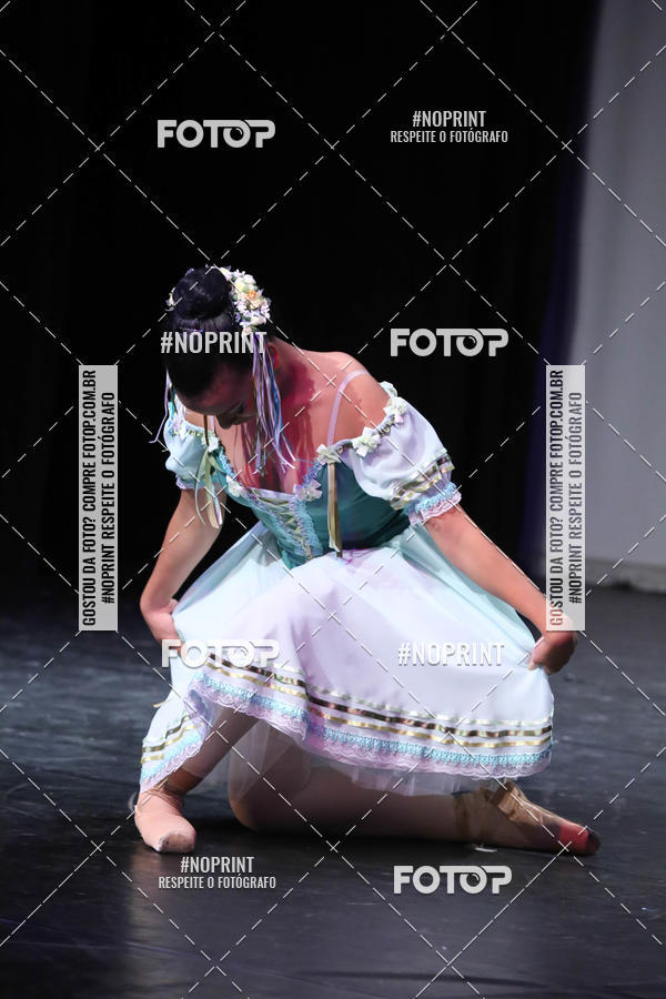 Buy your photos of the eventFORMATURA LILIAN GUMIEIRO on Fotop