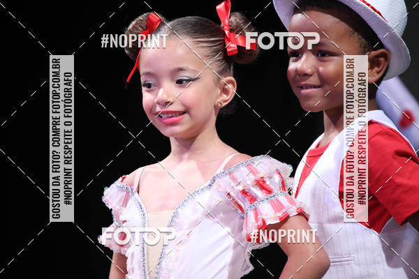 Buy your photos of the eventFORMATURA LILIAN GUMIEIRO on Fotop