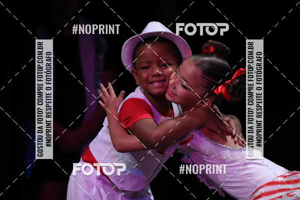 Buy your photos of the eventFORMATURA LILIAN GUMIEIRO on Fotop