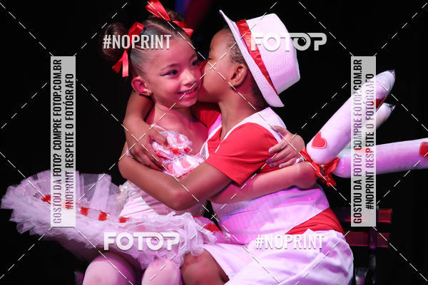 Buy your photos of the eventFORMATURA LILIAN GUMIEIRO on Fotop